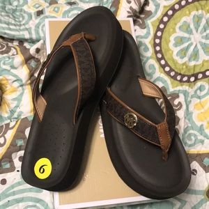 Michael Kors Flip Flops NWT Size 9